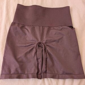 Blanqi Everyday Hipster Purple High Waisted Athletic Biker Shorts Size Medium